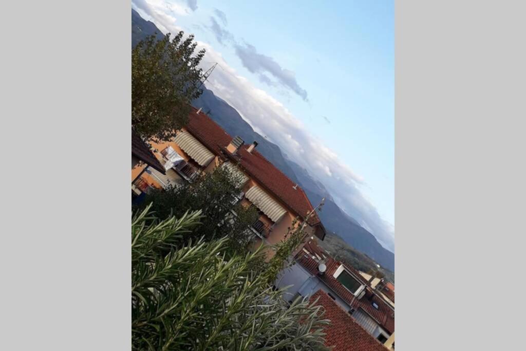Locazione Turistica Chichibio Apartment Пистоя Екстериор снимка